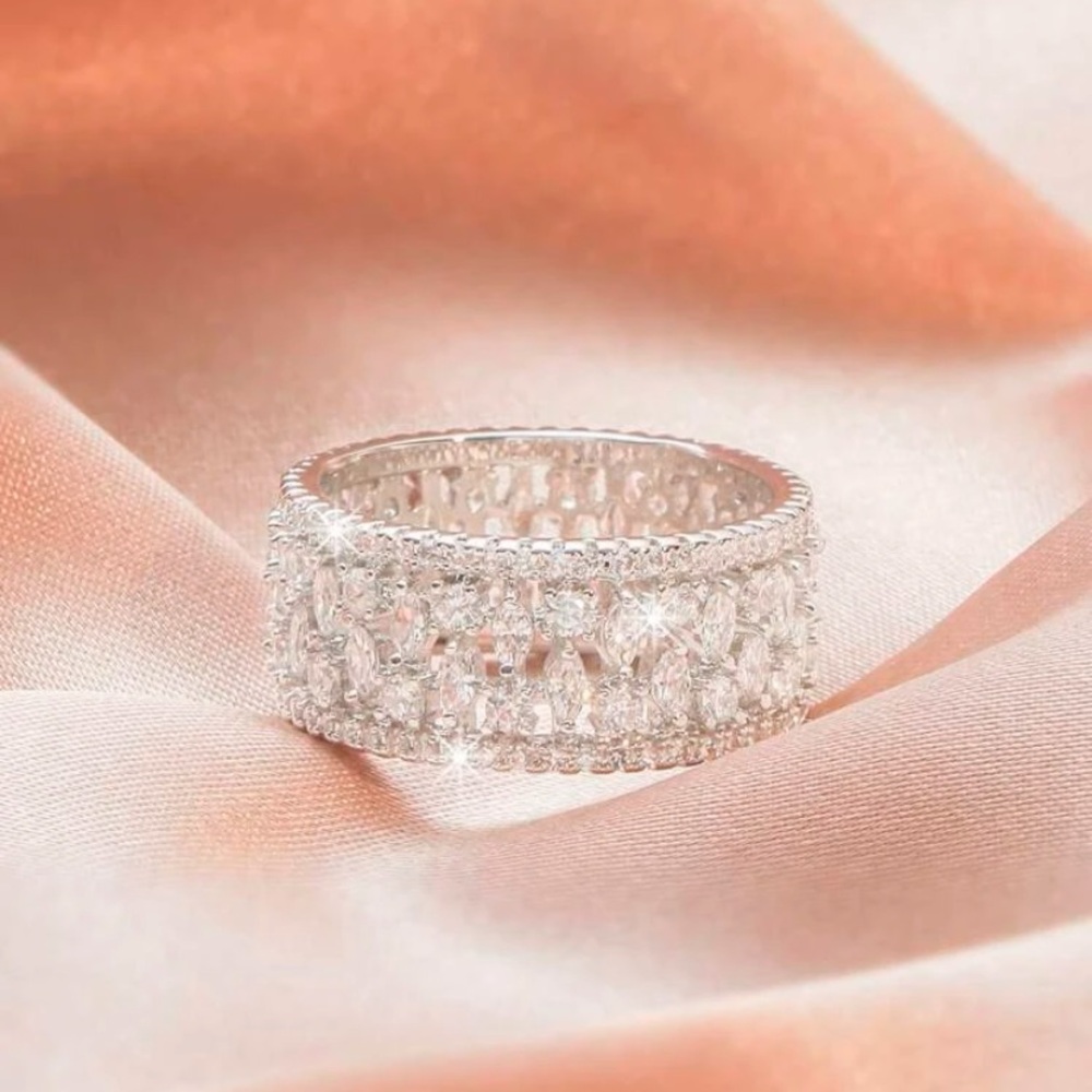 Cubic zirconia band for bride‎